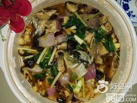 洋葱香菇鱼煲