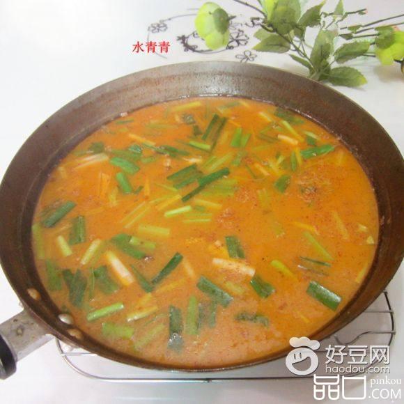 香芹大蒜鱼汤香锅