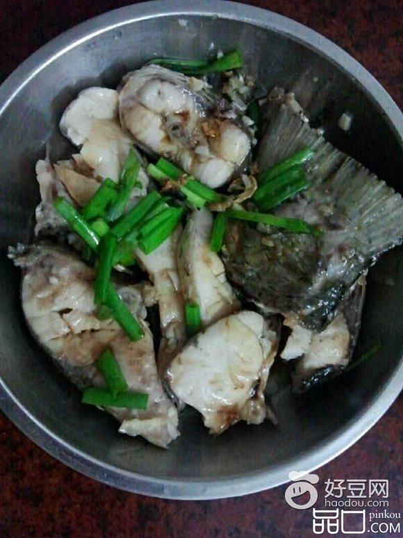 香葱焖草鱼