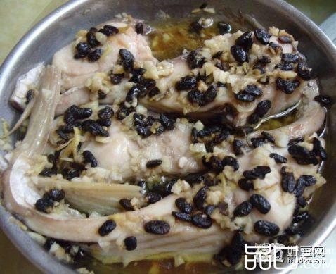 蒜蓉豆瓣蒸鱼