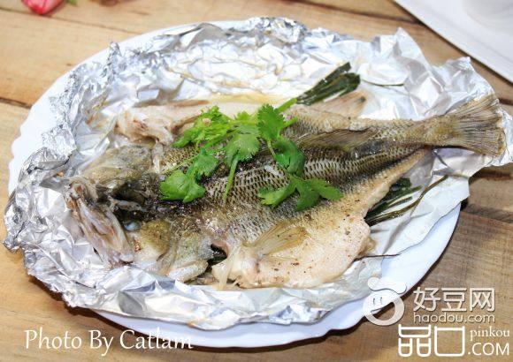 香葱焗鲈鱼