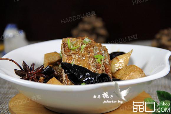 带鱼烧木耳豆腐