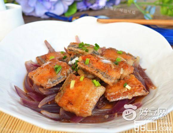 洋葱烧带鱼