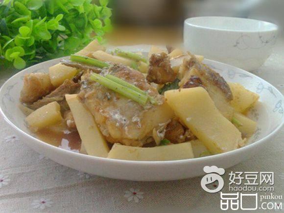 盘菜烧带鱼