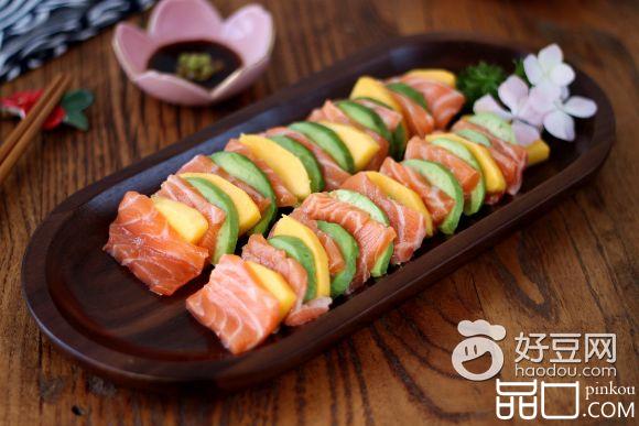 三文鱼牛油果刺身