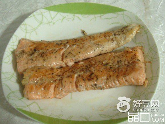 黑胡椒三文鱼