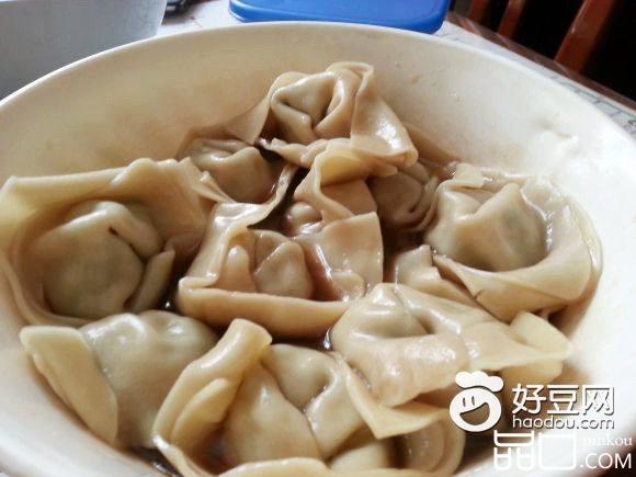 菜肉虾仁大馄饨