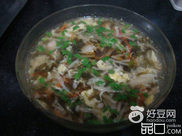金针菇紫菜海鲜丸子汤
