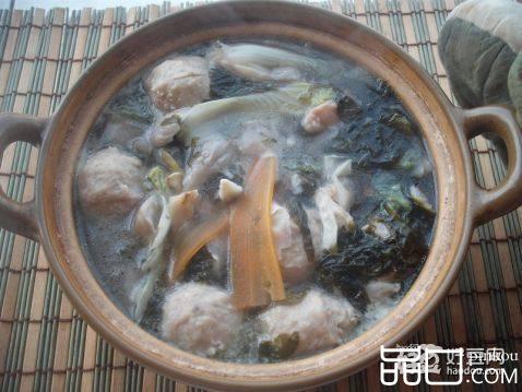 紫菜丸子砂锅煲