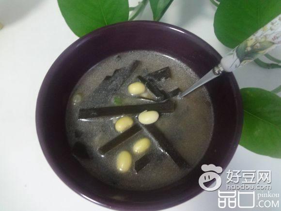 黄豆虾皮海带营养汤