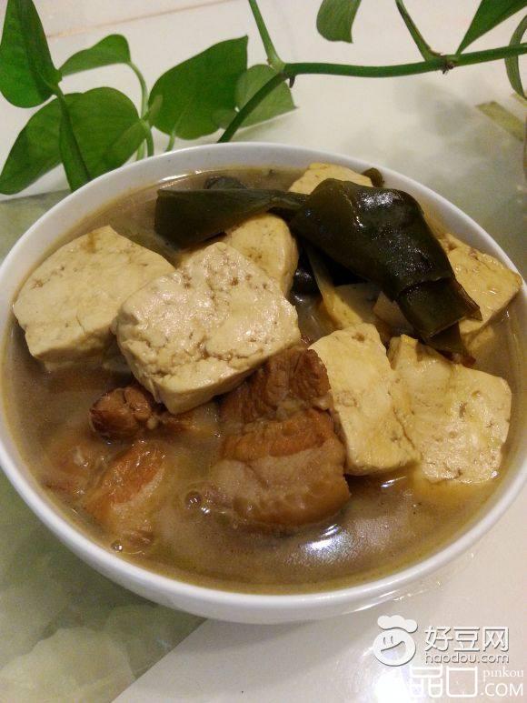 五花肉炖海带扣豆腐