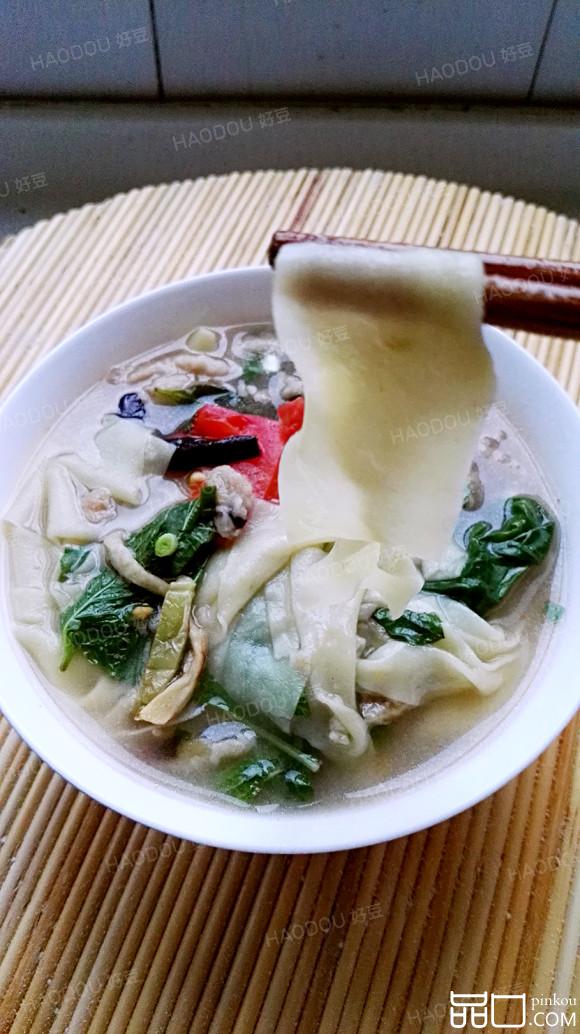 酸汤煎茄子彩色手擀面