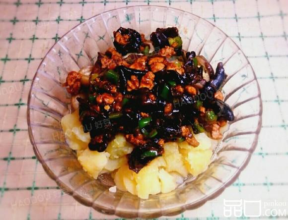 土豆茄子拌肉酱