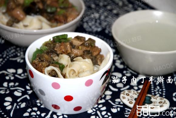 茄子肉丁手擀面