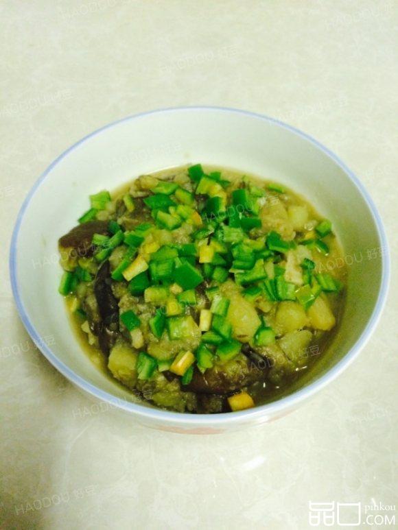 家常土豆炖茄子
