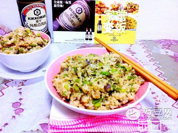 蒜香酱油炒饭