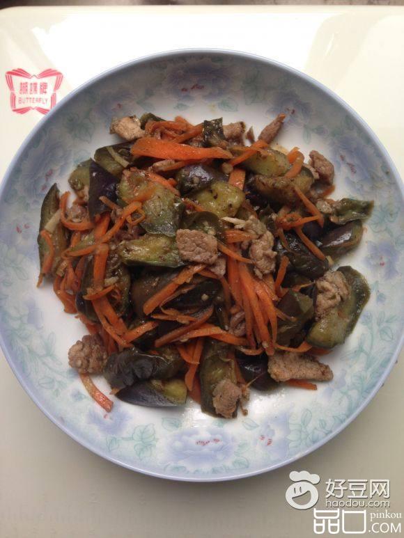 胡萝卜丝炒肉片茄子