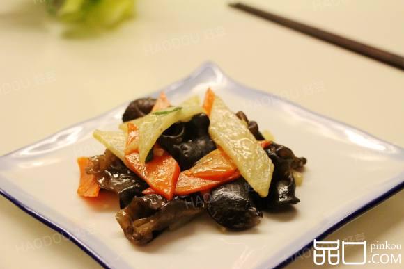 山药胡萝卜炒木耳
