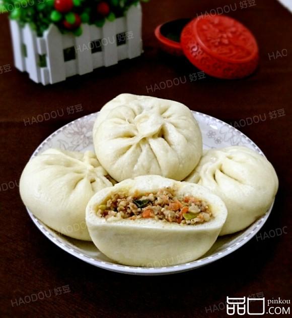 胡萝卜香菇猪肉蒸包