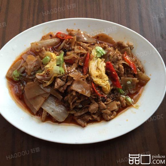 碱水粑炒白菜肉丝