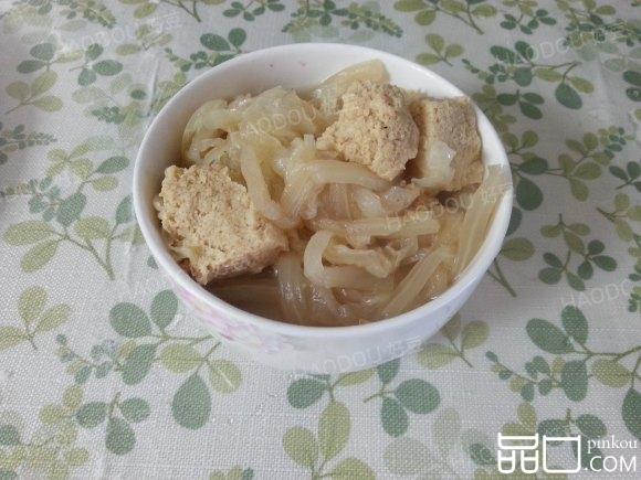 白菜炖冷冻豆腐