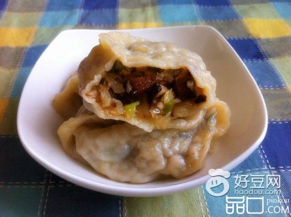 香菇白菜熟肉蒸饺