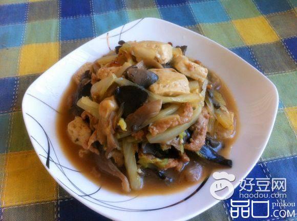 白菜豆腐鲜蘑炒肉