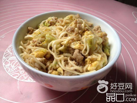 鸡蛋肉末炒面