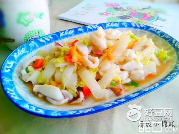 红椒丁白菜香炒鱿鱼
