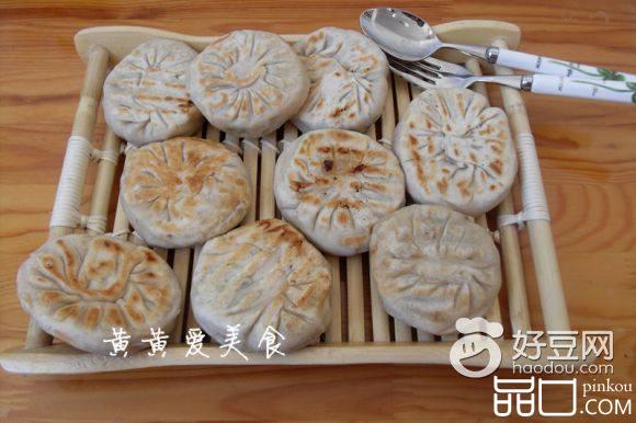 烫面猪肉白菜馅饼