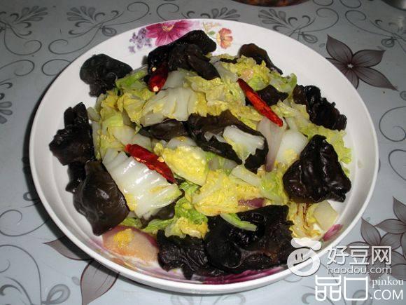 炝炒黑木耳白菜