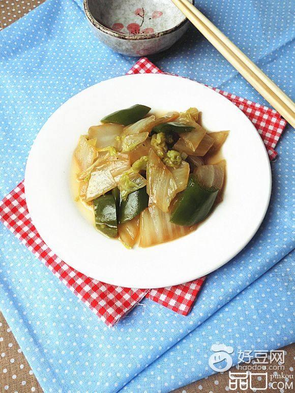 青椒炒白菜