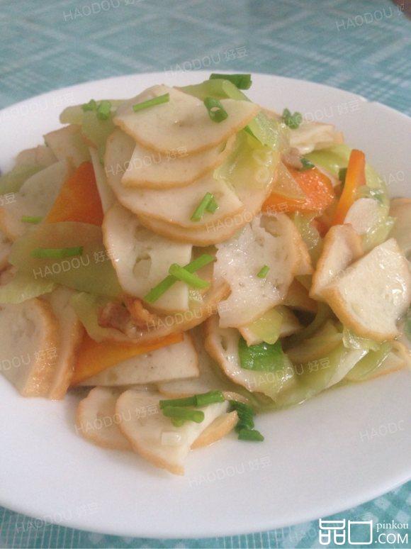 莴笋炒鱼饼