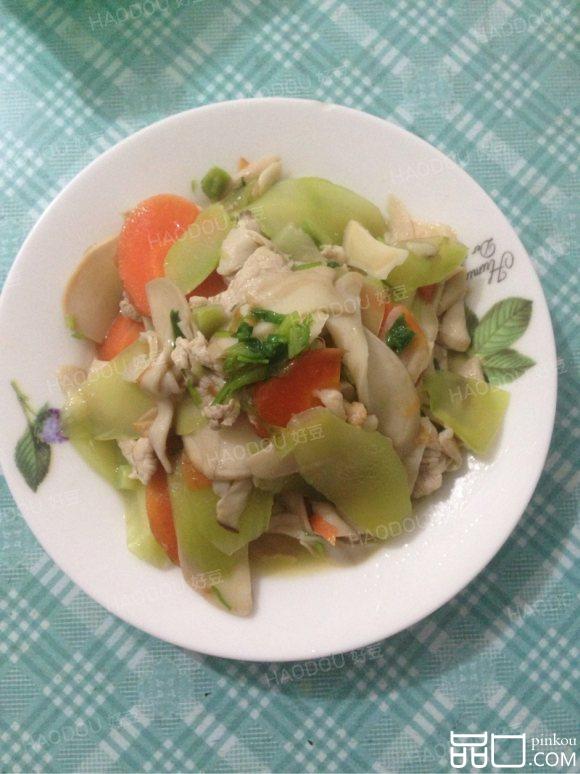 杏鲍菇炒莴笋