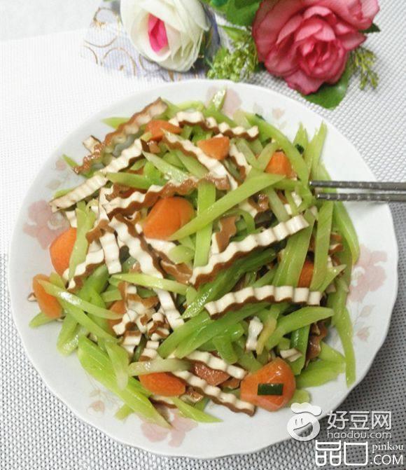莴笋炒香干