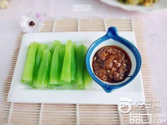 蘸汁莴笋
