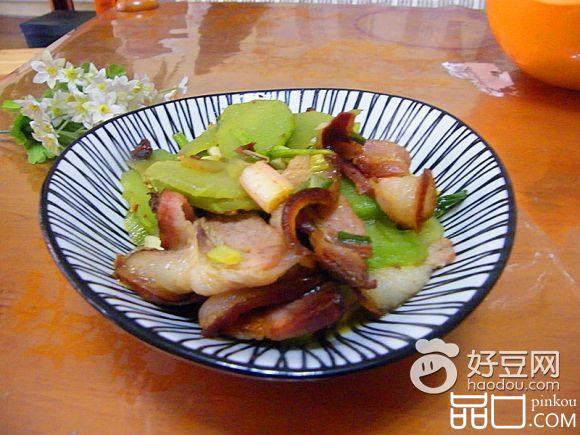 莴笋炒熏肉