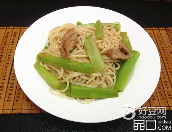 青笋肉拌面