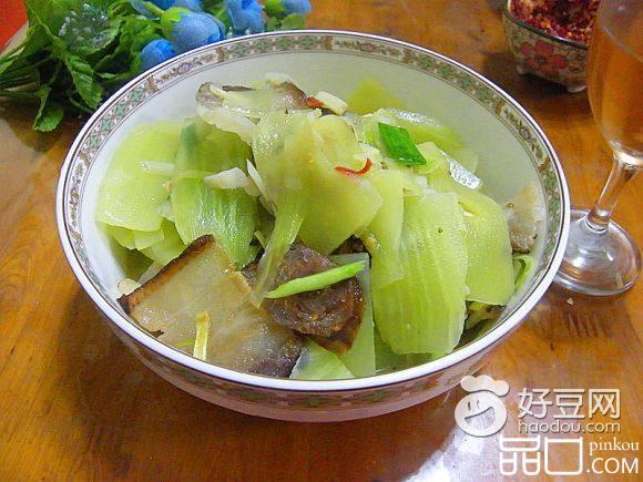 莴笋焖肉