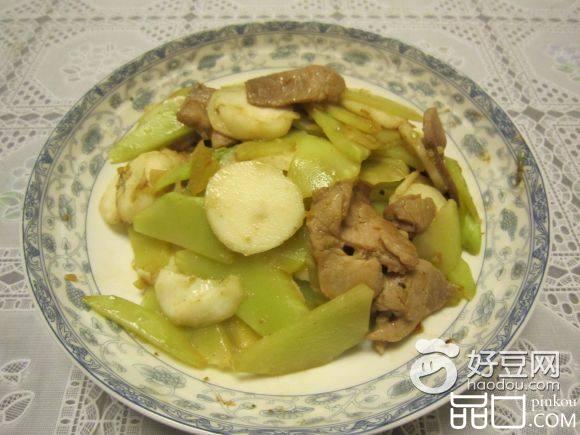 荸荠莴笋炒肉片