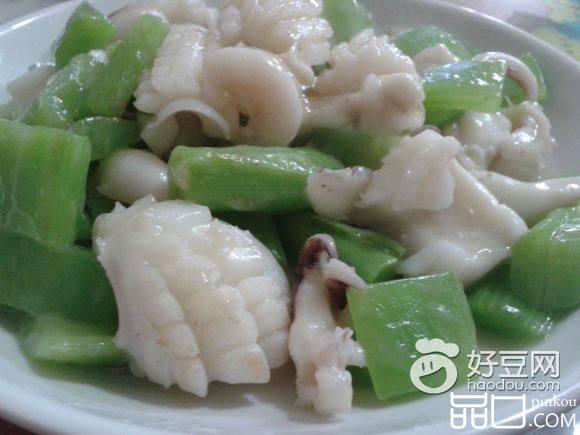 墨鱼炒莴笋