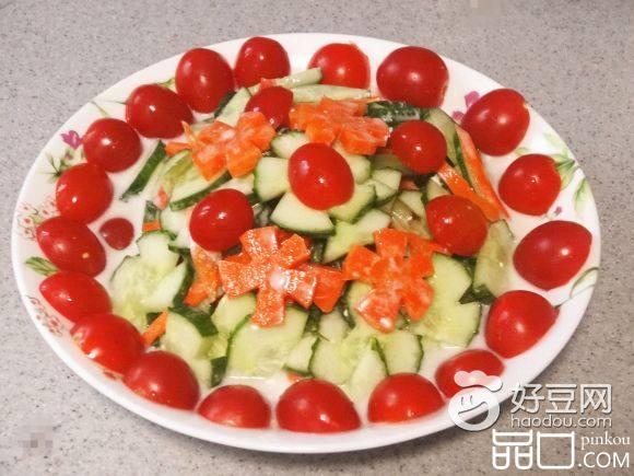 生菜黄瓜沙拉