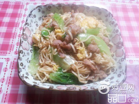 生菜瘦肉鸡蛋面