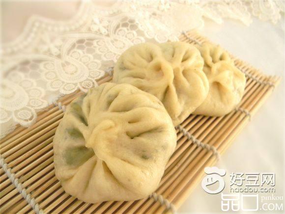 木耳生菜鸡蛋包子