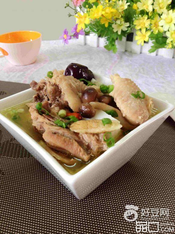 黄芪补身鸡汤