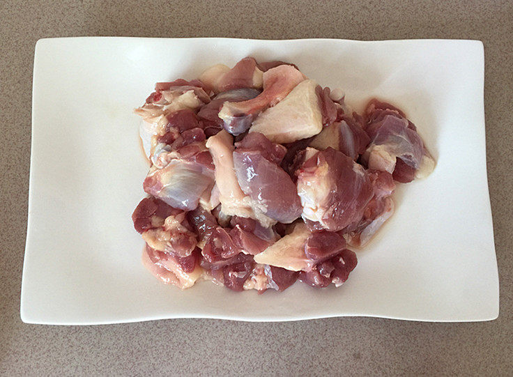竹笋烧鸭腿肉#盛夏餐步骤2
