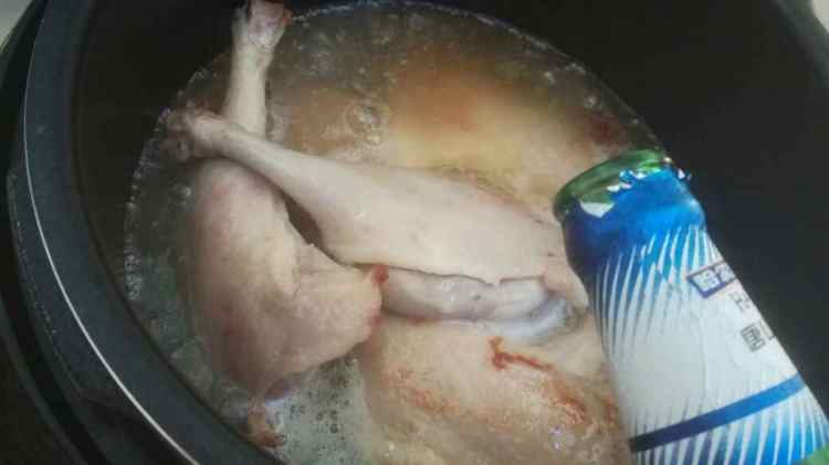 啤酒炖鸭腿步骤5