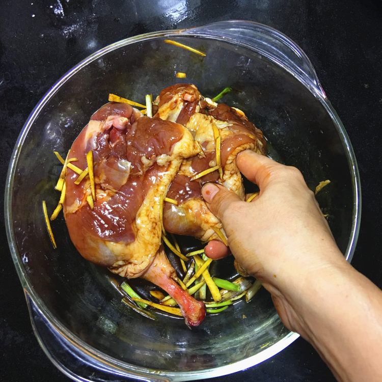 荷香卤鸭腿步骤2