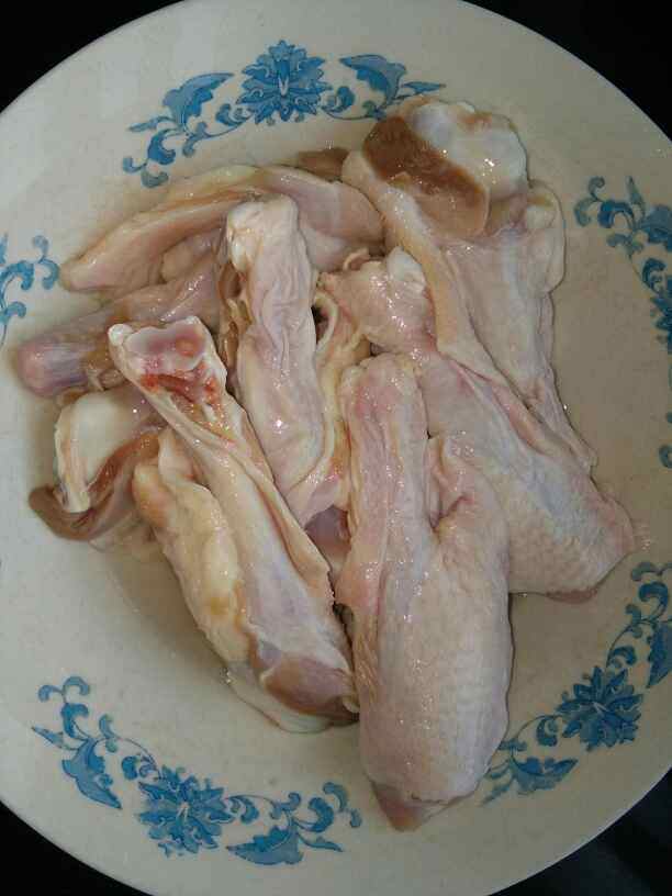 炖鸭腿步骤1