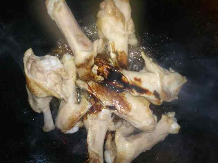 炖鸭腿步骤7